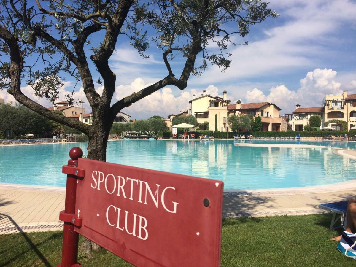 La Chicca Del Garda Apartment Peschiera del Garda Bagian luar foto