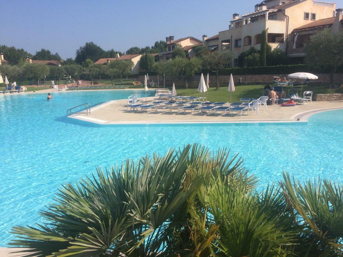 La Chicca Del Garda Apartment Peschiera del Garda Bagian luar foto