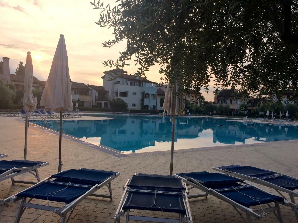 La Chicca Del Garda Apartment Peschiera del Garda Bagian luar foto