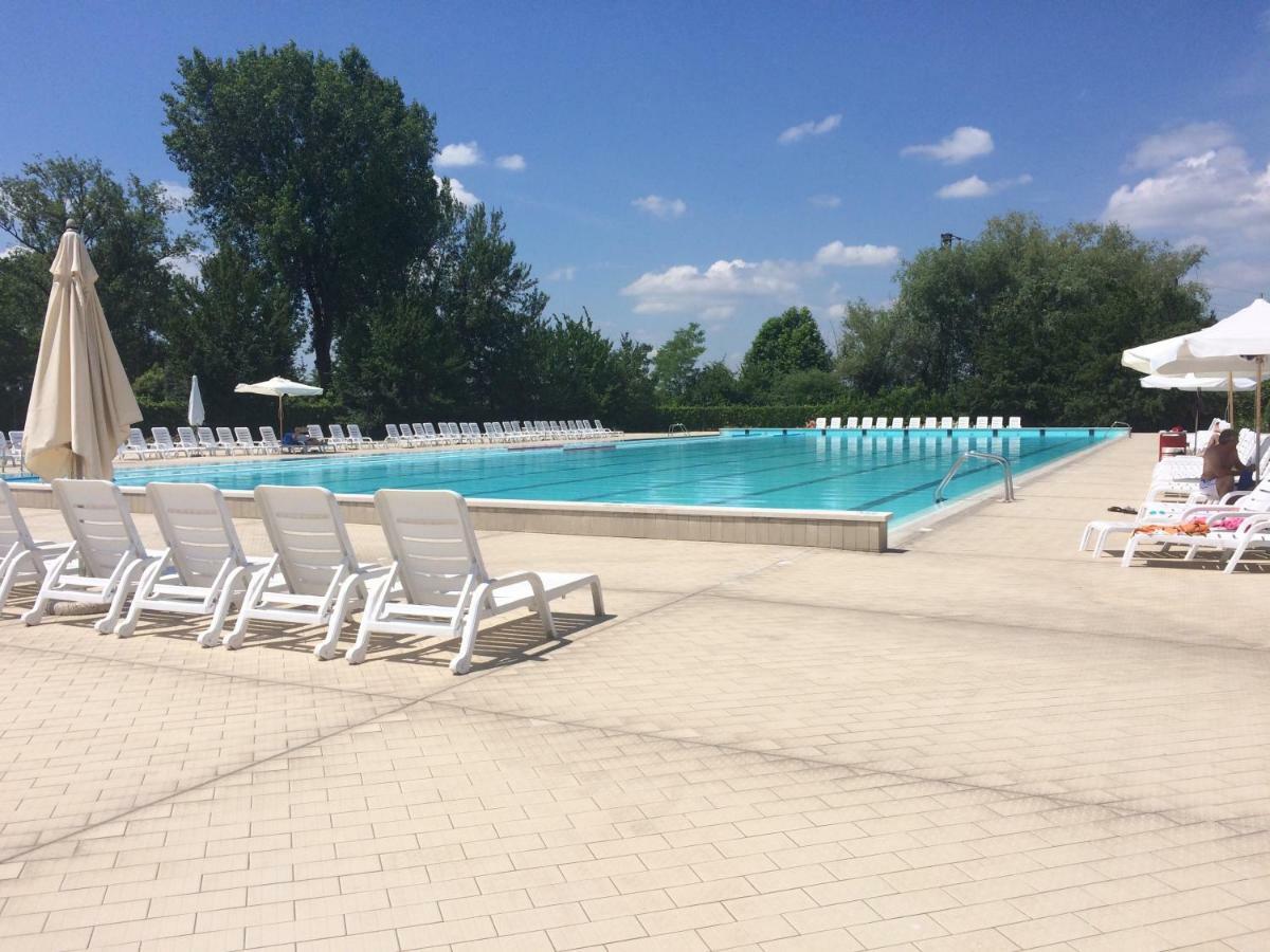 La Chicca Del Garda Apartment Peschiera del Garda Bagian luar foto