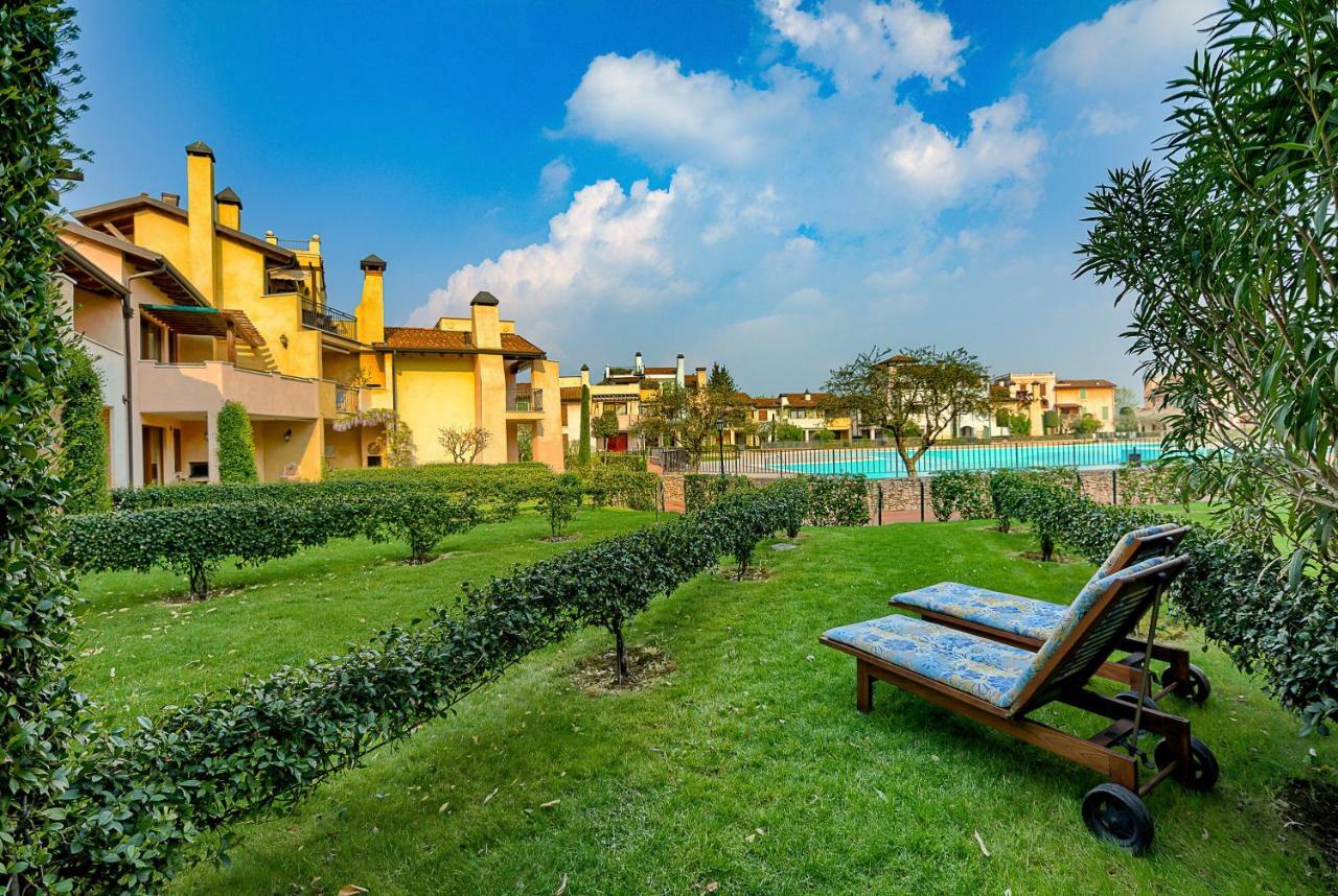 La Chicca Del Garda Apartment Peschiera del Garda Bagian luar foto