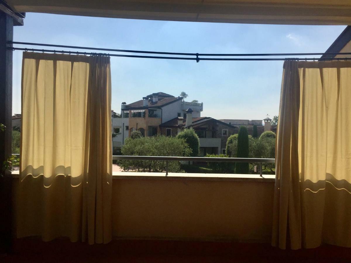 La Chicca Del Garda Apartment Peschiera del Garda Bagian luar foto