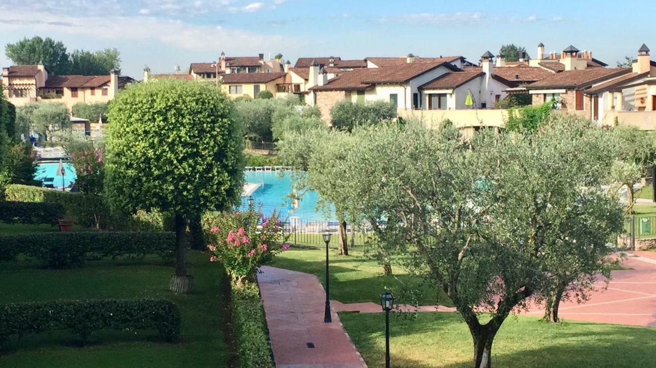 La Chicca Del Garda Apartment Peschiera del Garda Bagian luar foto